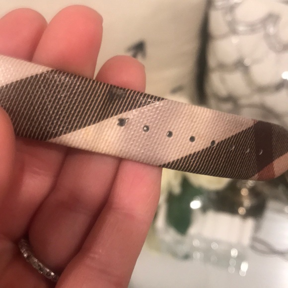 Burberry watch - Picture 4 of 8